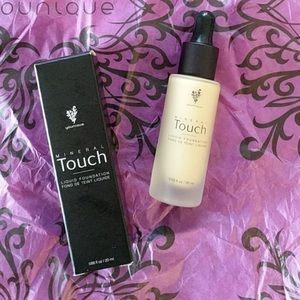 Younique Touch Liquid Foundation in Velour